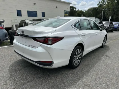 Another view of 2021 Lexus ES 250 for sale in Great Neck, NY at Prestige Motors