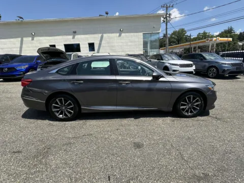 Photos of 2022 Honda Accord Sedan EX-L for sale in Great Neck, NY at Prestige Motors