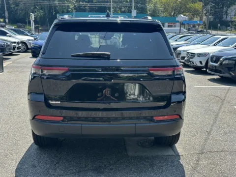 More photos of 2023 Jeep Grand Cherokee Altitude at Prestige Motors, NY