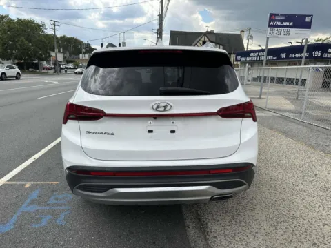 More photos of 2023 Hyundai Santa Fe SEL at Prestige Motors, NY