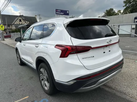More photos of 2023 Hyundai Santa Fe SEL at Prestige Motors, NY