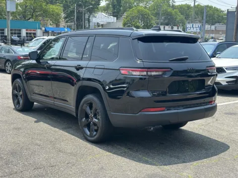 More photos of 2022 Jeep Grand Cherokee L Altitude at Prestige Motors, NY