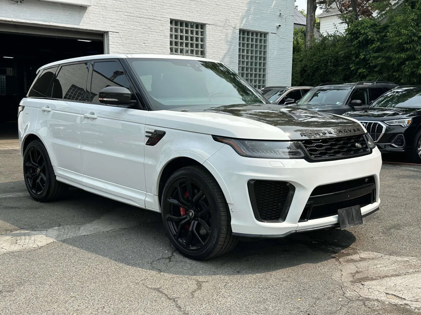 White 2020 Land Rover Range Rover Sport SVR (Red Interior) for sale in Great Neck, NY