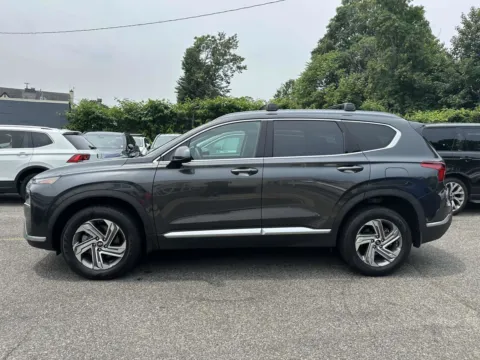 More photos of 2022 Hyundai Santa Fe SEL at Prestige Motors, NY