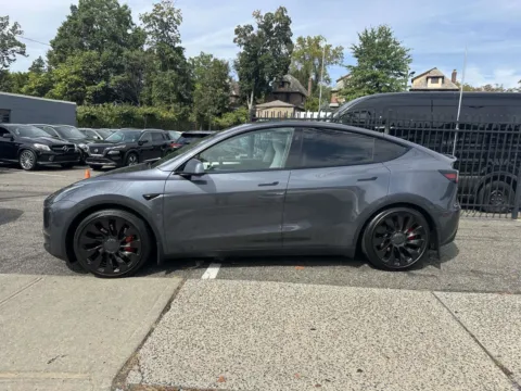 More photos of 2023 Tesla Model Y Performance at Prestige Motors, NY