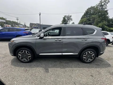More photos of 2022 Hyundai Santa Fe Limited at Prestige Motors, NY