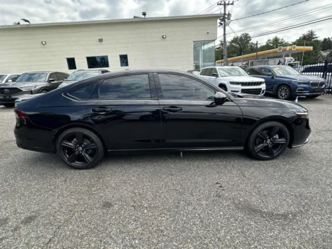 Photos of 2024 Honda Accord Hybrid Sport-L for sale in Great Neck, NY at Prestige Motors