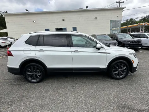 Photos of 2023 Volkswagen Tiguan SE for sale in Great Neck, NY at Prestige Motors