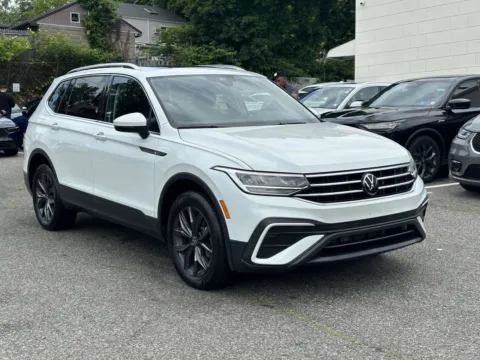 White 2023 Volkswagen Tiguan SE for sale in Great Neck, NY