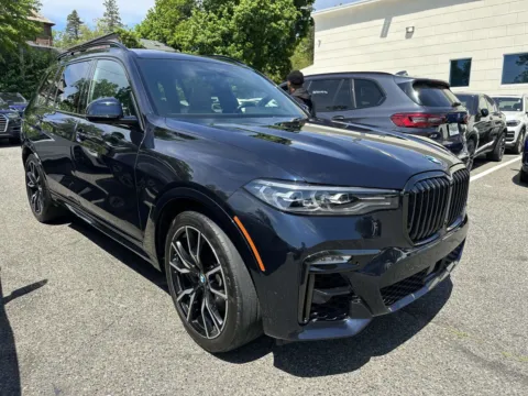 Black 2021 BMW X7 xDrive40i M-Sport for sale in Great Neck, NY