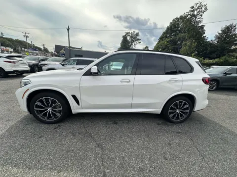 More photos of 2022 BMW X5 xDrive40i M-Sport at Prestige Motors, NY