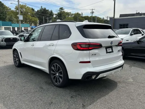 More photos of 2022 BMW X5 xDrive40i M-Sport at Prestige Motors, NY