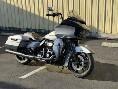 More photos of 2020 Harley-Davidson Road Glide Limited at Goodfellas Motor Company, WA