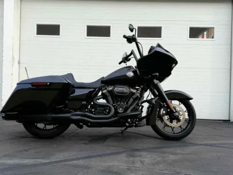 More photos of 2021 Harley-Davidson Touring Road Glide Special at Goodfellas Motor Company, WA