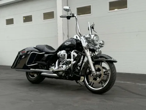 Photos of 2016 Harley-Davidson Road King for sale in Tacoma, WA at Goodfellas Motor Company
