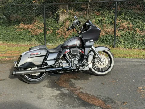 Photos of 2019 Harley-Davidson Road Glide CVO Road Glide for sale in Tacoma, WA at Goodfellas Motor Company