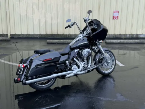 Photos of 2016 Harley-Davidson Road Glide Special for sale in Tacoma, WA at Goodfellas Motor Company