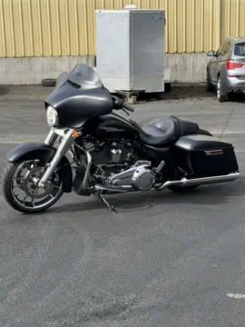 Photos of 2020 Harley-Davidson Street Glide for sale in Tacoma, WA at Goodfellas Motor Company
