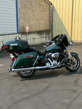 Photos of 2021 Harley-Davidson Touring Ultra Limited for sale in Tacoma, WA at Goodfellas Motor Company