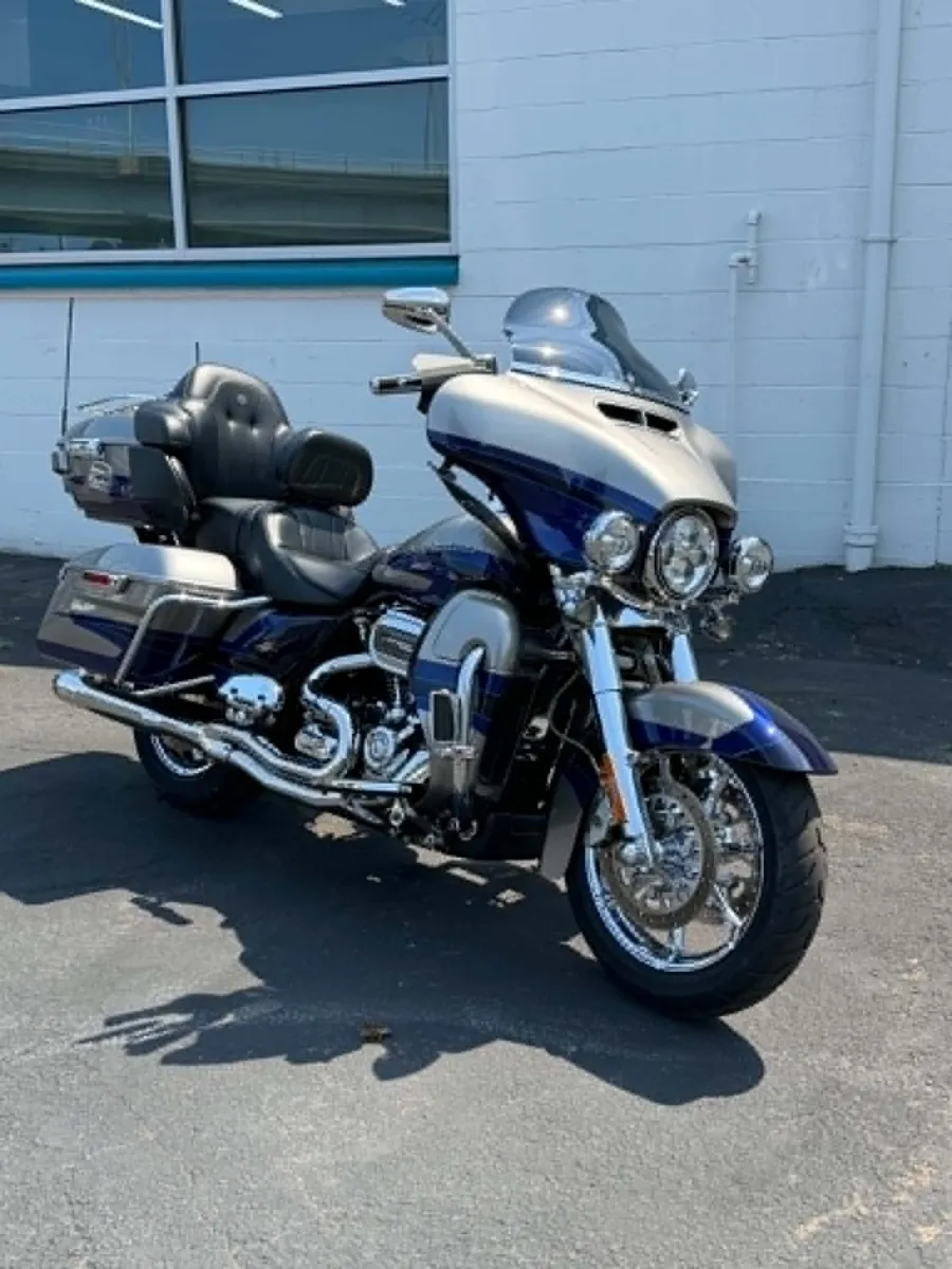 2017 Harley-Davidson Electra Glide CVO Limited for sale in Tacoma, WA