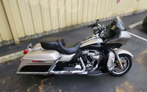 More photos of 2018 Harley-Davidson Road Glide Ultra at Goodfellas Motor Company, WA