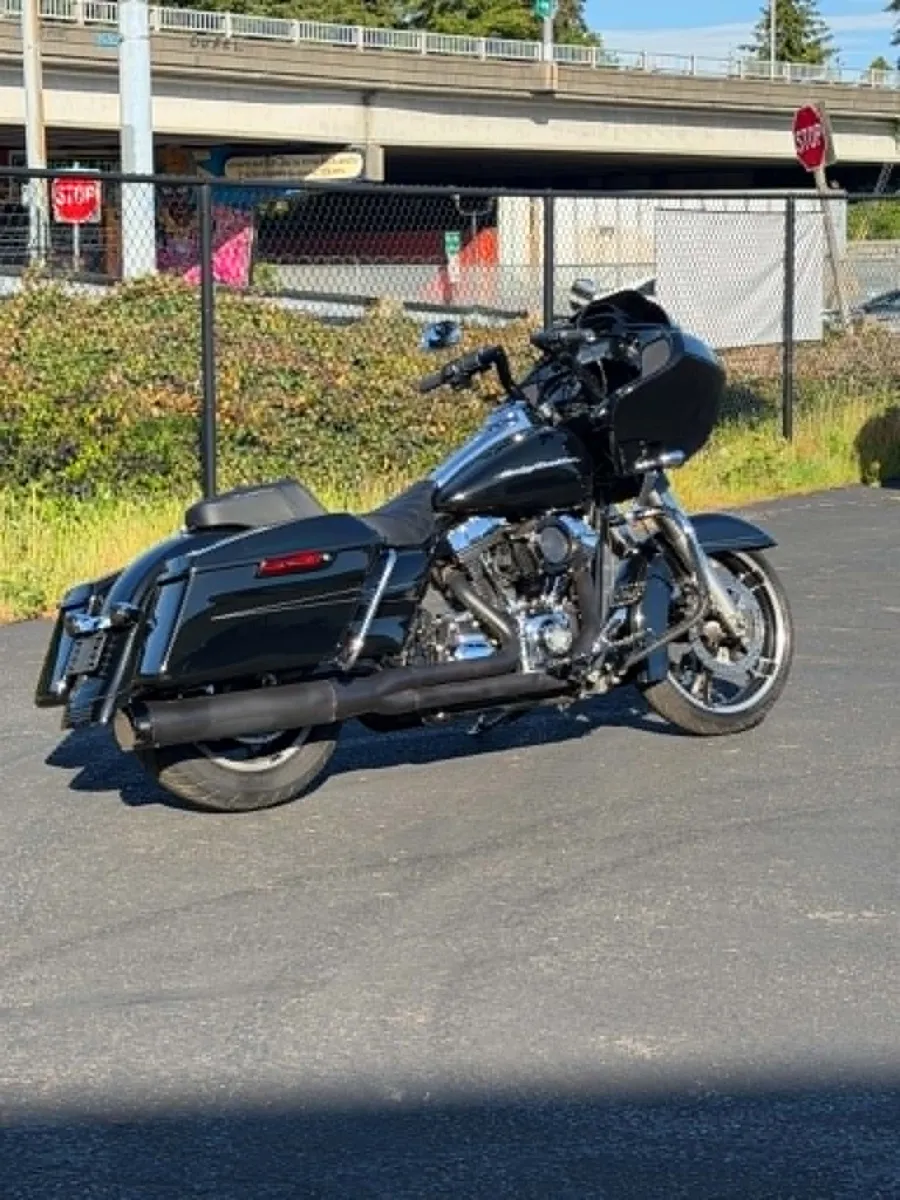 Another view of 2016 Harley-Davidson Road Glide Special for sale in Tacoma, WA at Goodfellas Motor Company