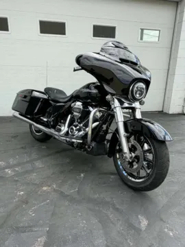 2017 Harley-Davidson Street Glide for sale in Tacoma, WA