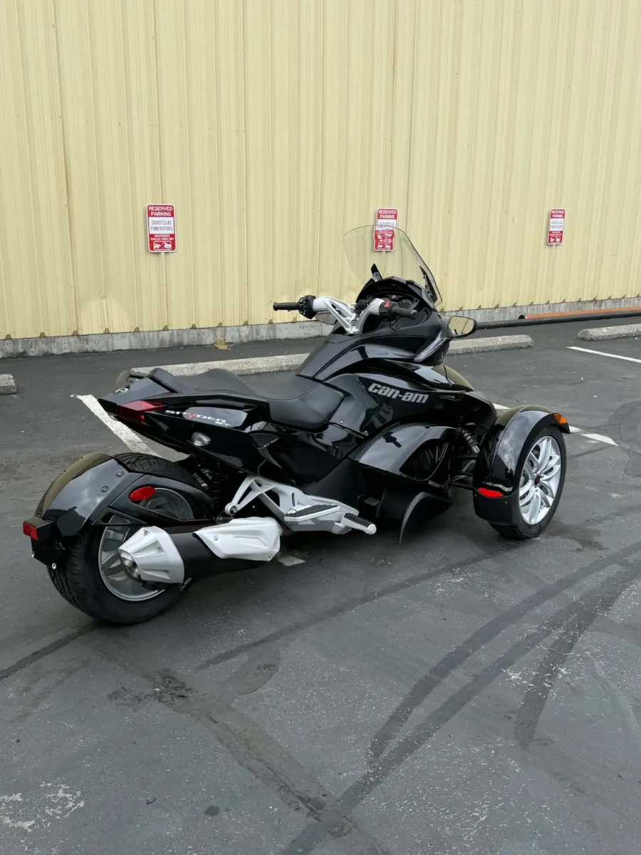 Another view of 2015 CAN-AM SYPDER ST-S SM5 for sale in Tacoma, WA at Goodfellas Motor Company