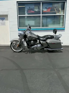Another view of 2009 Harley-Davidson Road King Classic for sale in Tacoma, WA at Goodfellas Motor Company