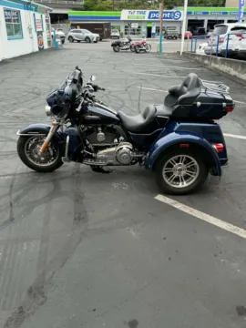 Another view of 2014 Harley-Davidson Trike Tri Glide Ultra for sale in Tacoma, WA at Goodfellas Motor Company
