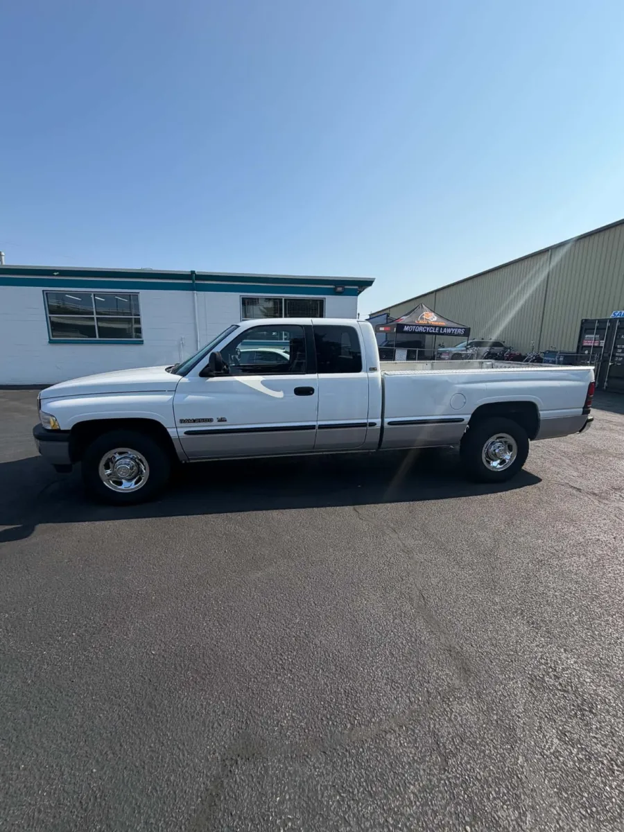 1998 Dodge Ram Pickup ST - Photo 10
