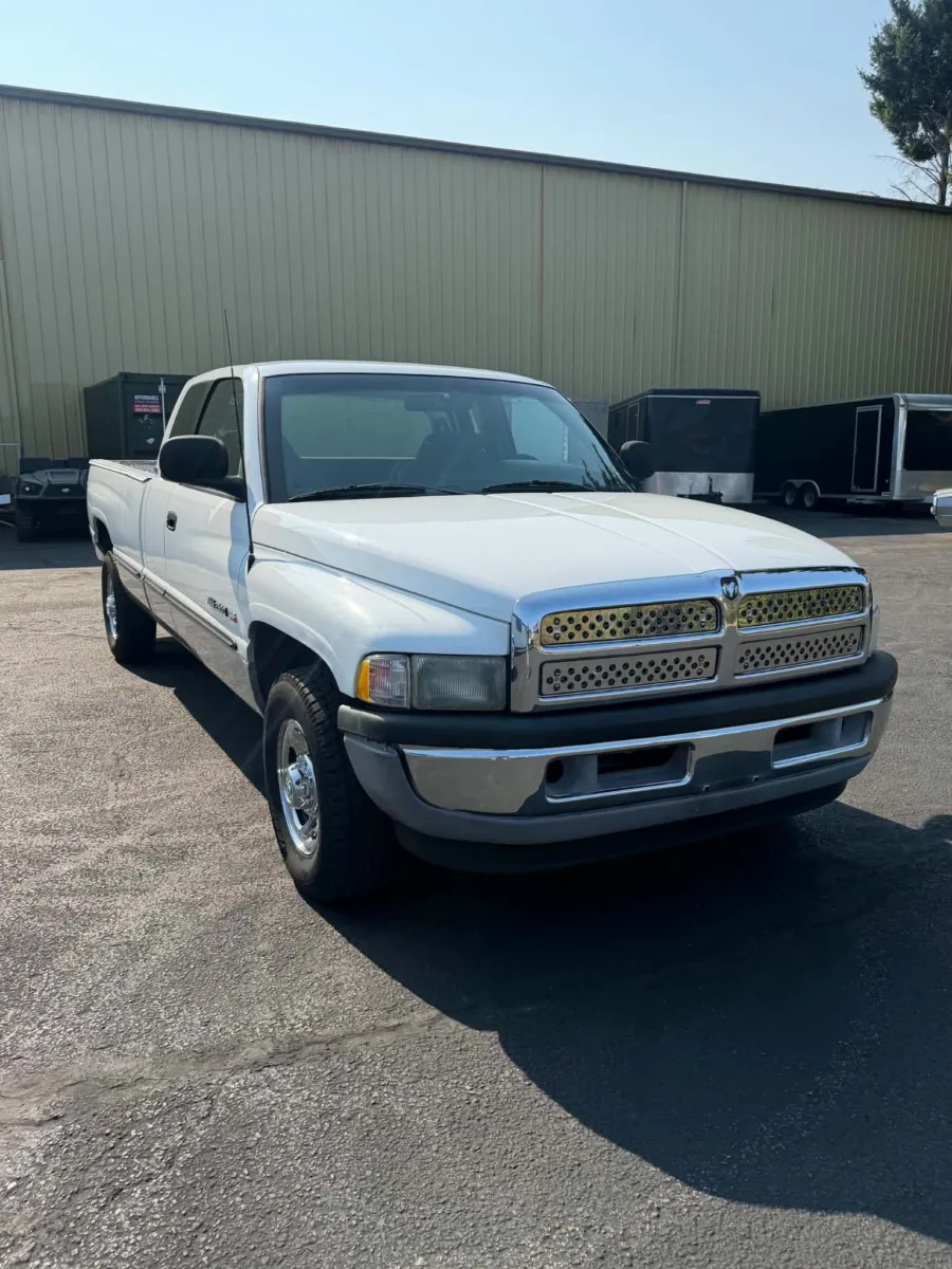 1998 Dodge Ram Pickup ST - Photo 14
