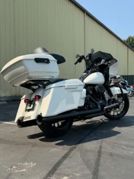 Photos of 2018 Harley-Davidson Road Glide Special for sale in Tacoma, WA at Goodfellas Motor Company