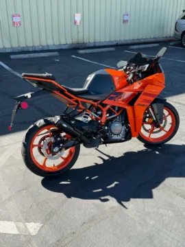 More photos of 2024 KTM RC 390 at Goodfellas Motor Company, WA