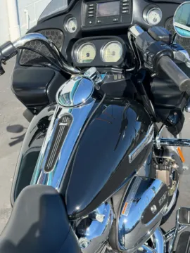 More photos of 2021 Harley-Davidson Touring Road Glide at Goodfellas Motor Company, WA