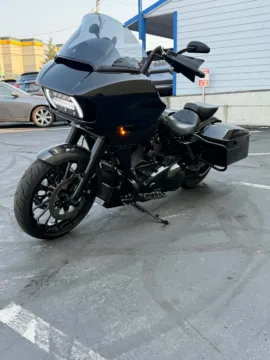 Photos of 2018 Harley-Davidson Road Glide Special for sale in Tacoma, WA at Goodfellas Motor Company
