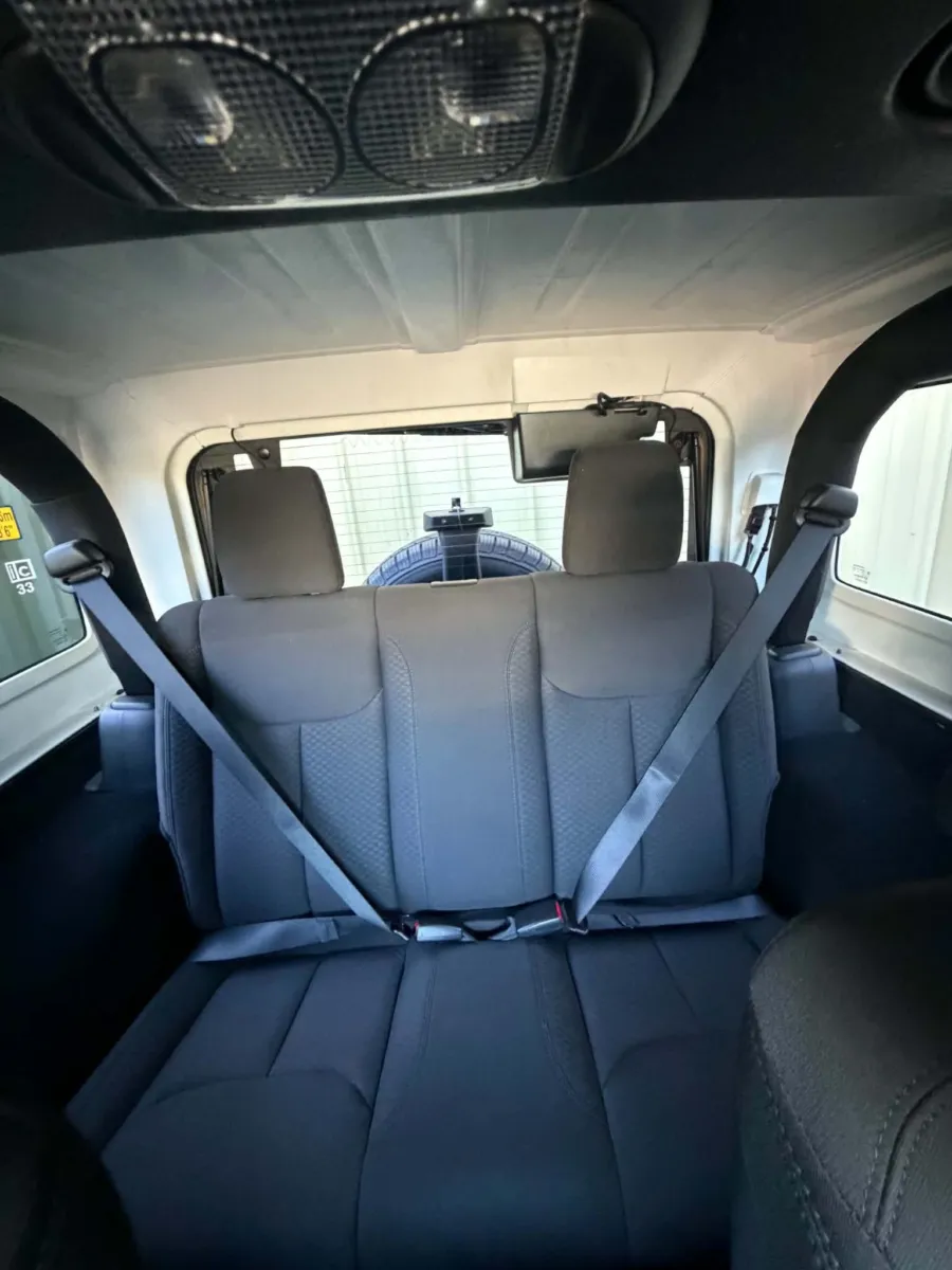 2015 Jeep Wrangler Sport - Photo 20