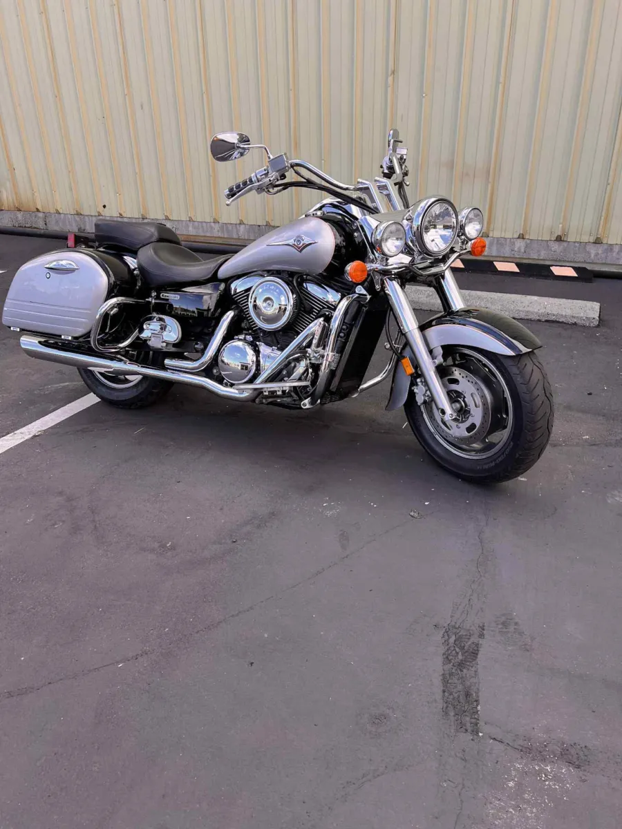 Silver 2005 Kawasaki VULCAN 1600 for sale in Tacoma, WA