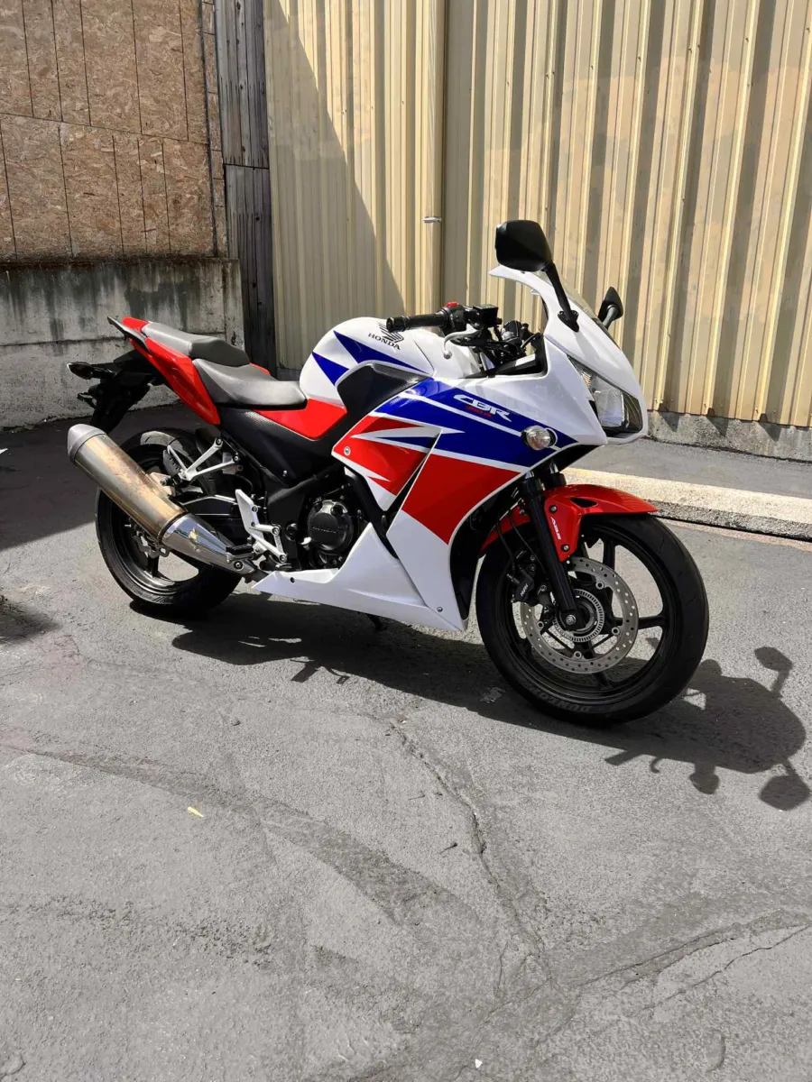 White 2015 Honda CBR 300R ABS for sale in Tacoma, WA