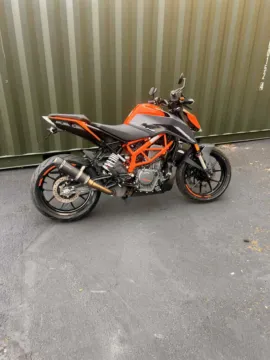 More photos of 2023 KTM Duke 390 at Goodfellas Motor Company, WA