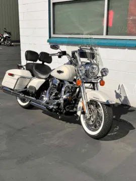 Photos of 2015 Harley-Davidson Road King for sale in Tacoma, WA at Goodfellas Motor Company