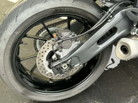 More photos of 2024 Yamaha YZF R7 at Goodfellas Motor Company, WA