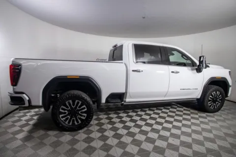 More photos of 2024 GMC Sierra 2500HD Denali Ultimate at Certified Benz & Beemer Buying Center, AZ