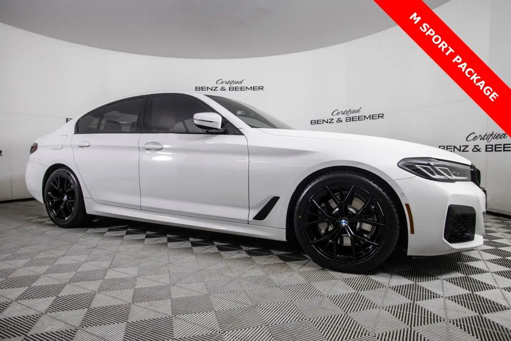 2022 BMW 5 Series 530i's photo