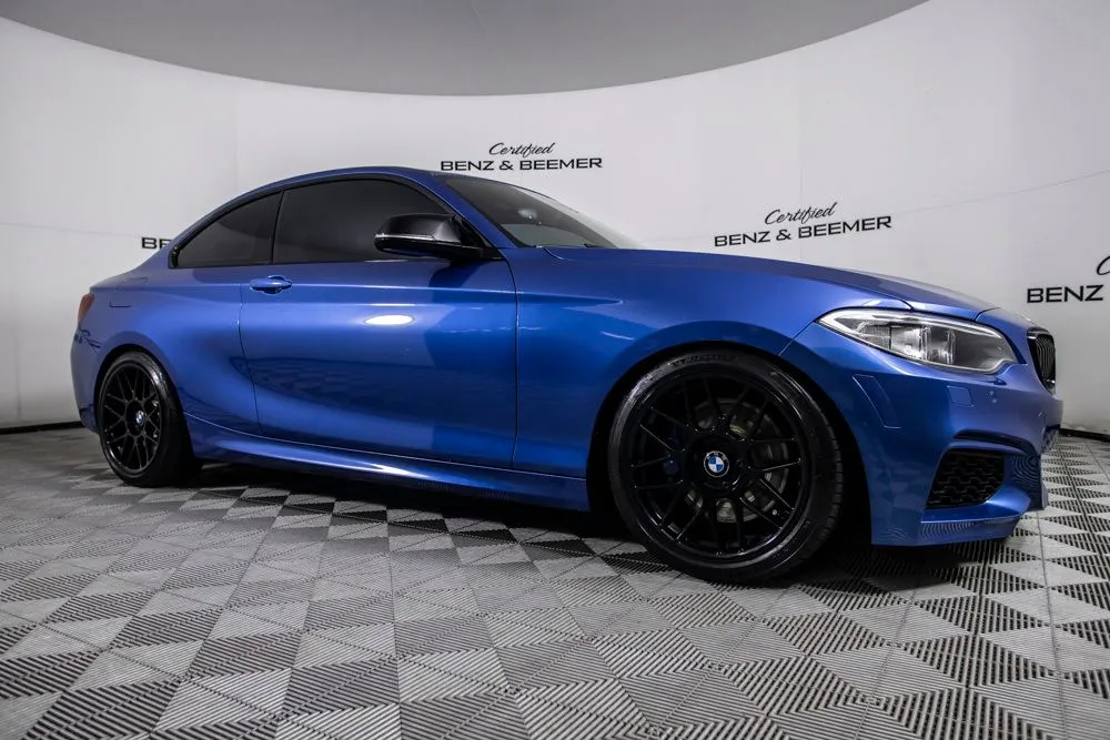 2017 BMW 2 Series M240i's photo