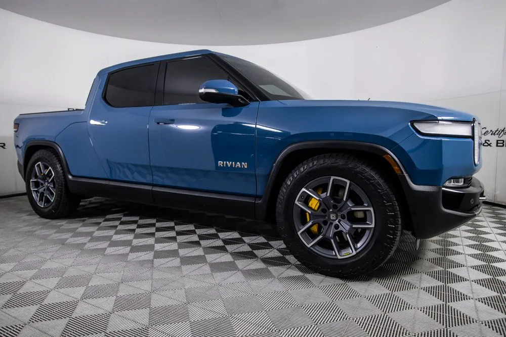 2023 Rivian R1T Adventure's photo