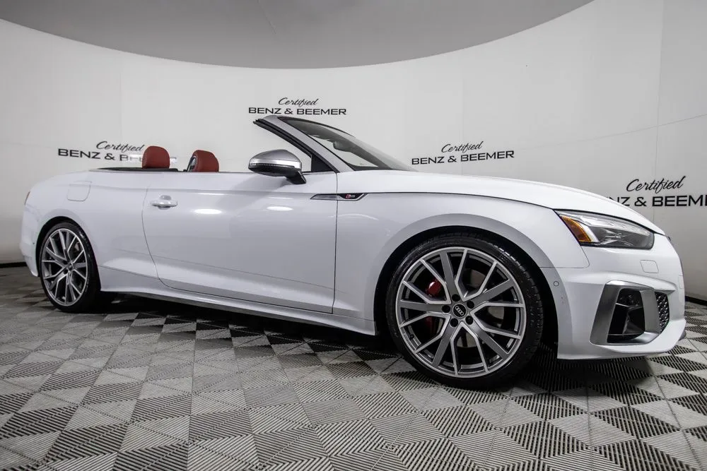 2022 Audi S5 Cabriolet Prestige's photo
