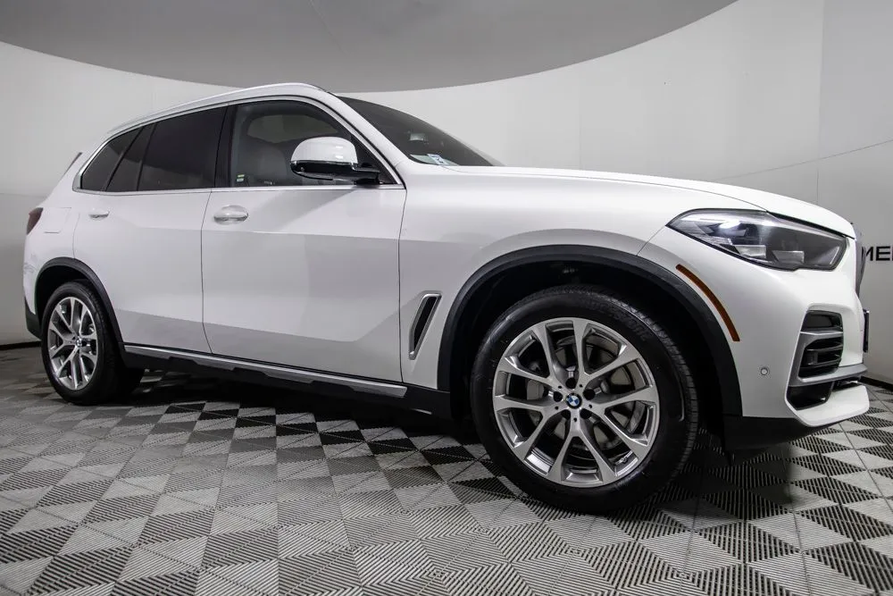White 2023 BMW X5 sDrive40i for sale in Scottsdale, AZ