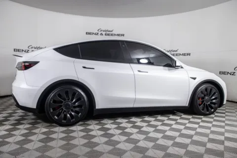 More photos of 2023 Tesla Model Y Performance at Certified Benz & Beemer Buying Center, AZ