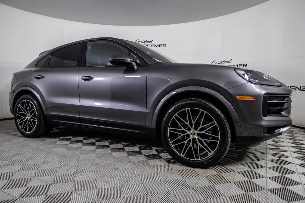 2024 Porsche Cayenne Coup Base's photo